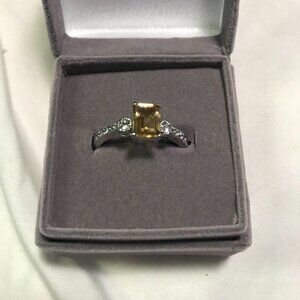 Avon 2007 Sterling Silver‎ Genuine Citrine Ring in Gift Box size 11